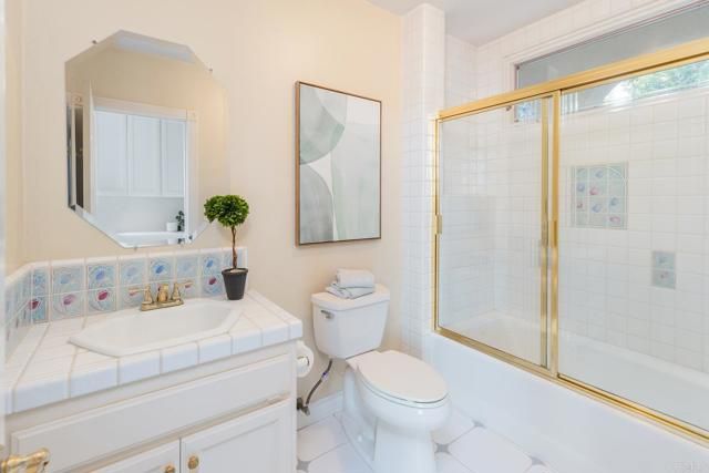 161 Lemon Grove Drive, Fallbrook, CA 92028