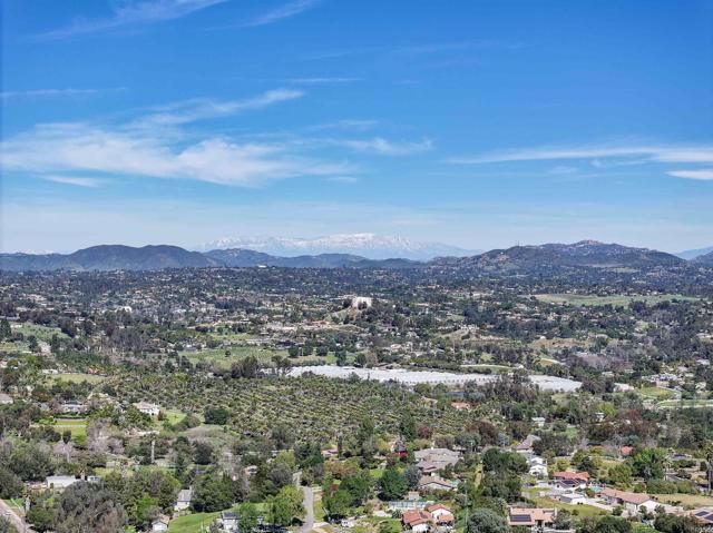 161 Lemon Grove Drive, Fallbrook, CA 92028