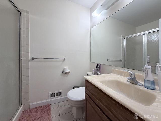 149 Abbot Court, Piscataway, NJ 08854