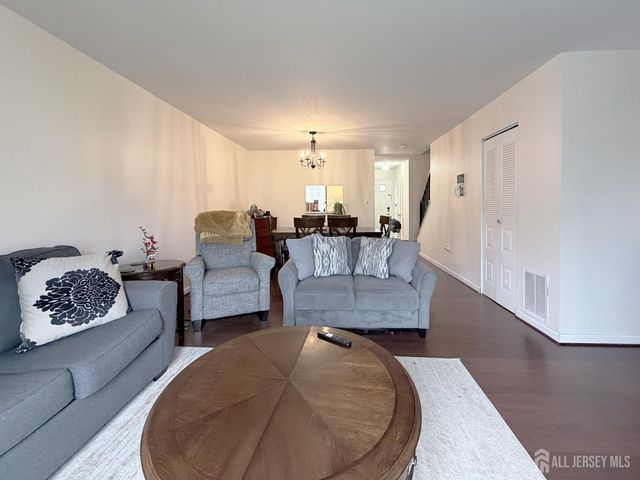 149 Abbot Court, Piscataway, NJ 08854