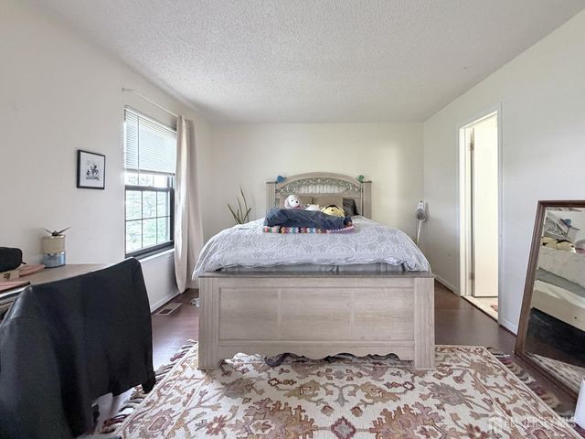 149 Abbot Court, Piscataway, NJ 08854