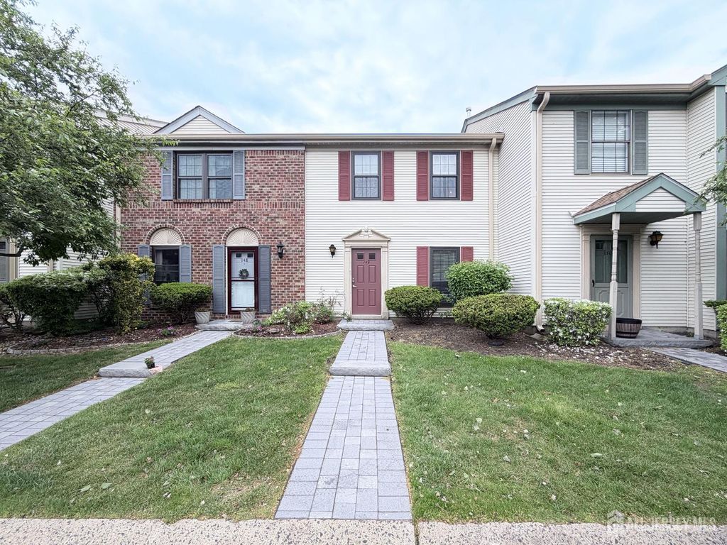 149 Abbot Court, Piscataway, NJ 08854