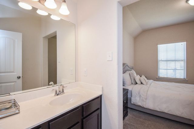 6102 Crested Song Circle, Richmond, TX 77407