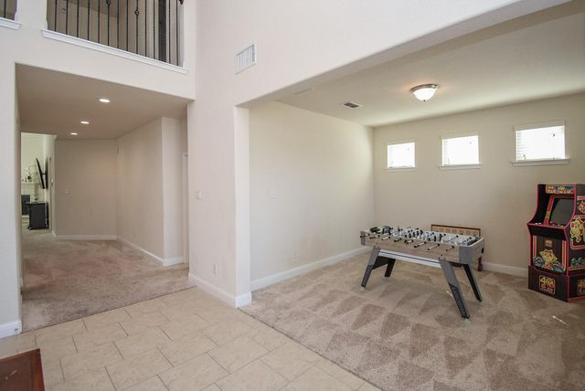 6102 Crested Song Circle, Richmond, TX 77407