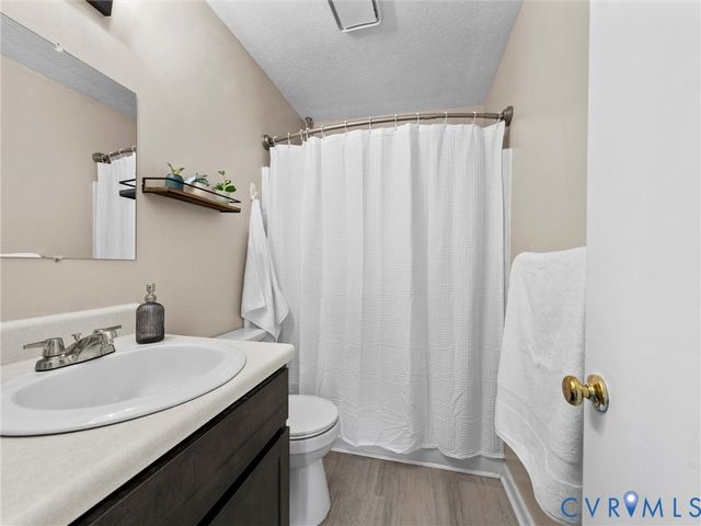 6452 Chenault Way, Mechanicsville, VA 23111