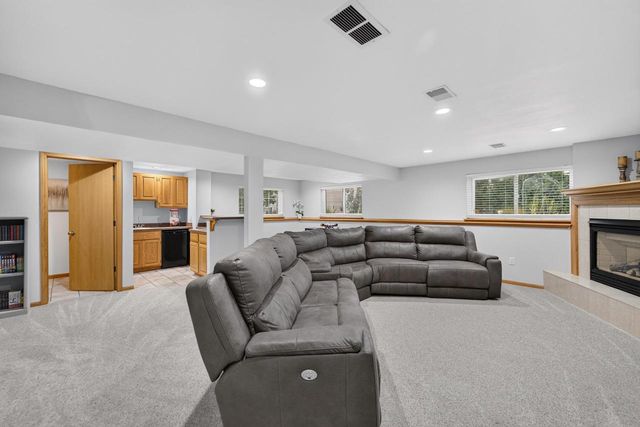 113 Terrace Court, Mount Horeb, WI 53572