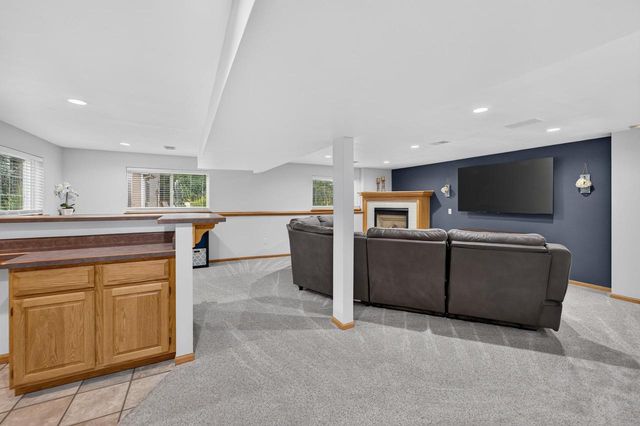 113 Terrace Court, Mount Horeb, WI 53572