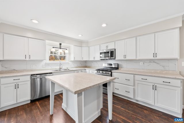 112 LEE ST, Staunton, VA 24401