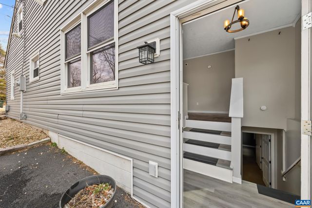 112 LEE ST, Staunton, VA 24401