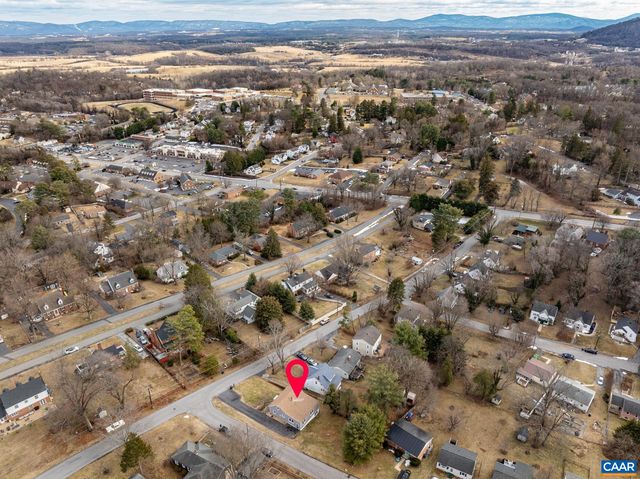 112 LEE ST, Staunton, VA 24401