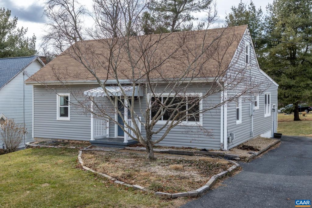 112 LEE ST, Staunton, VA 24401