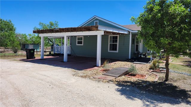 298 County Road 3052, Orange Grove, TX 78372