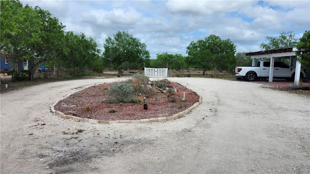 298 County Road 3052, Orange Grove, TX 78372
