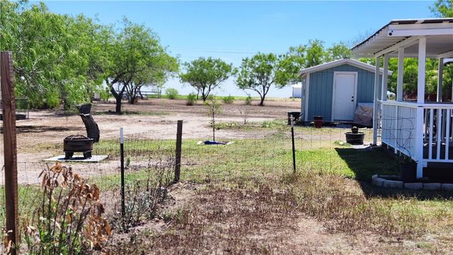298 County Road 3052, Orange Grove, TX 78372