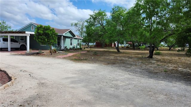 298 County Road 3052, Orange Grove, TX 78372