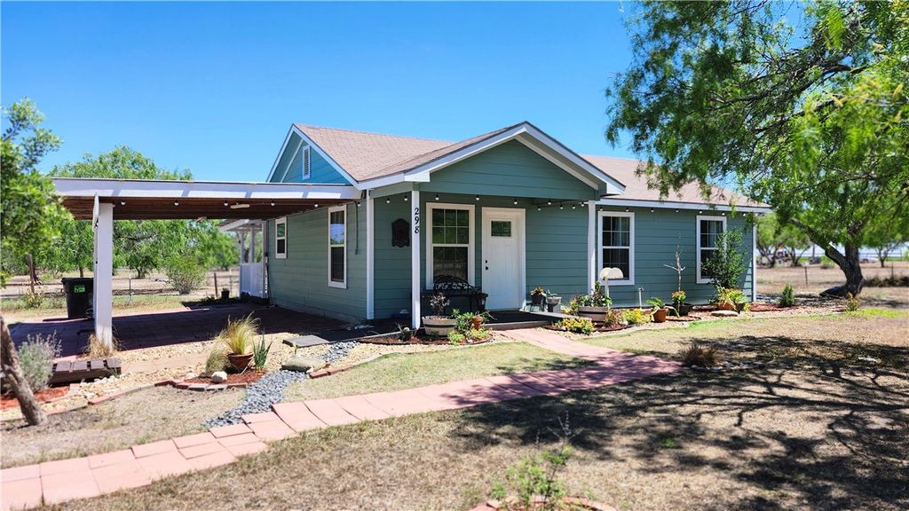 298 County Road 3052, Orange Grove, TX 78372