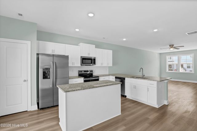 317 Starfish Lane, Sneads Ferry, NC 28460