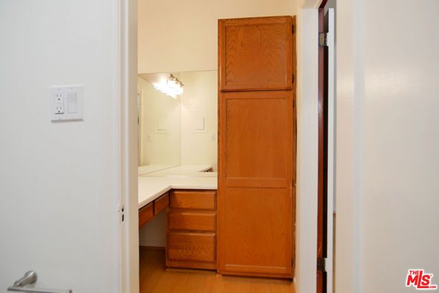 611 S Cloverdale Avenue 106, Los Angeles, CA 90036