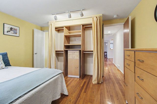 2153 Independence Boulevard, Ann Arbor, MI 48104