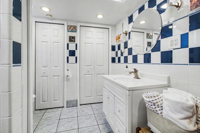 2153 Independence Boulevard, Ann Arbor, MI 48104