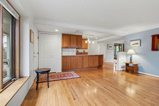 2153 Independence Boulevard, Ann Arbor, MI 48104