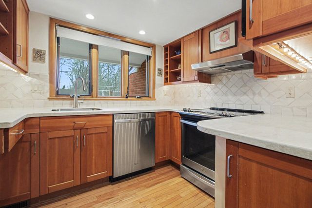 2153 Independence Boulevard, Ann Arbor, MI 48104