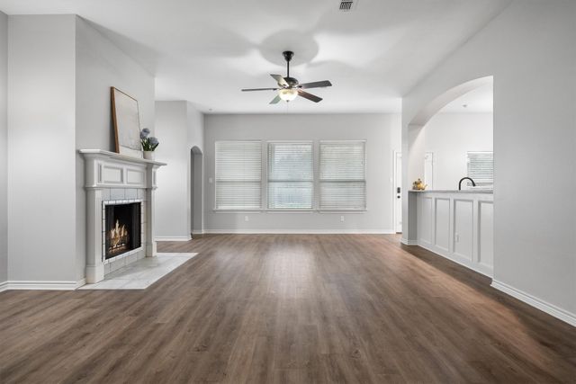 151 Birdsong Lane, Terrell, TX 75160