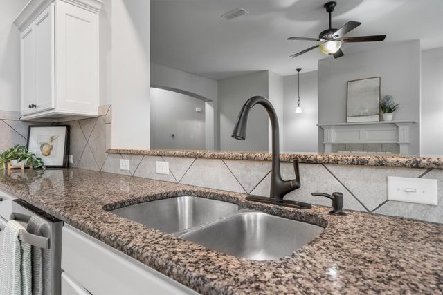 151 Birdsong Lane, Terrell, TX 75160