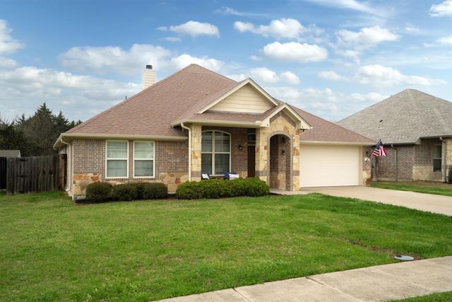 151 Birdsong Lane, Terrell, TX 75160