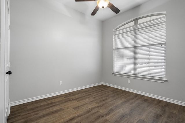 151 Birdsong Lane, Terrell, TX 75160