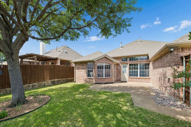 2209 Stonehenge Lane, Lewisville, TX 75056