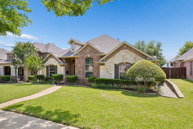 2209 Stonehenge Lane, Lewisville, TX 75056