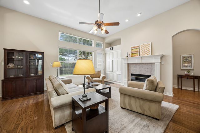 2209 Stonehenge Lane, Lewisville, TX 75056