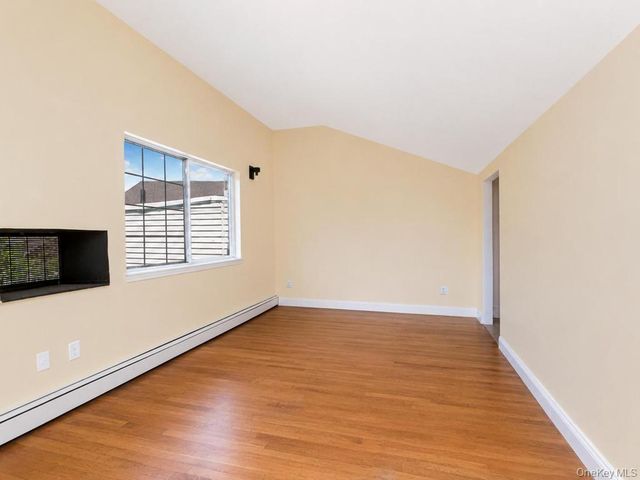 1987 Cruger Avenue, Bronx, NY 10462