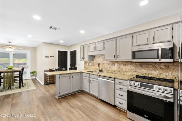 480 W Sanga Circle, Memphis, TN 38018