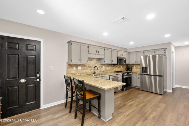 480 W Sanga Circle, Memphis, TN 38018