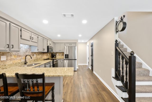 480 W Sanga Circle, Memphis, TN 38018