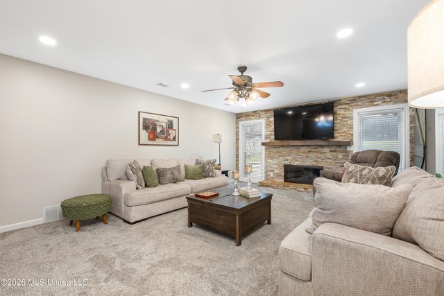 480 W Sanga Circle, Memphis, TN 38018