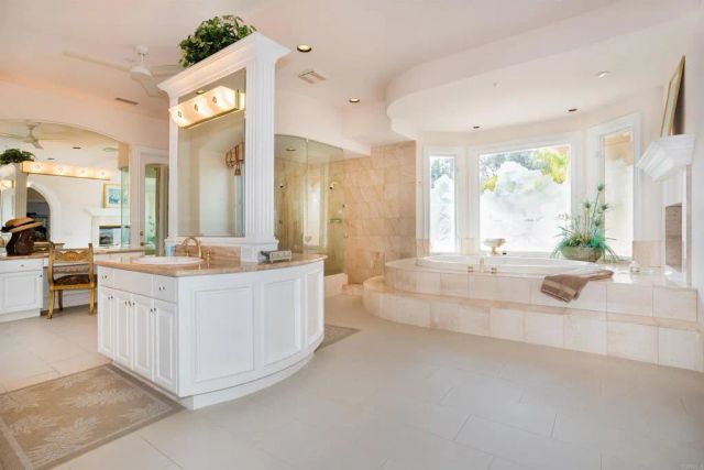 13645 Paseo De La Huerta, Poway, CA 92064