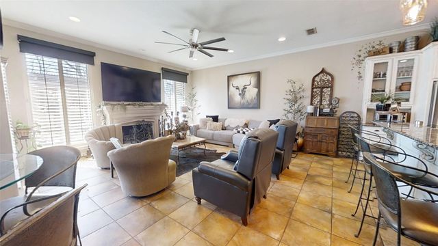 8810 S Hampton Drive, Granbury, TX 76049