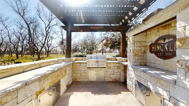 8810 S Hampton Drive, Granbury, TX 76049