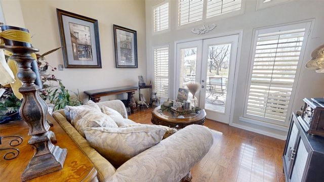 8810 S Hampton Drive, Granbury, TX 76049