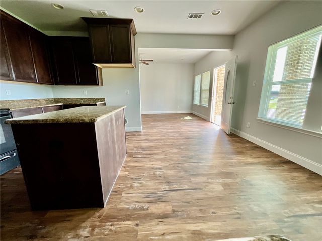 4705 Henry Street, Greenville, TX 75401