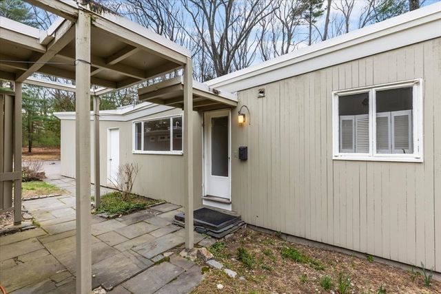 583 Gay St, Westwood, MA 02090