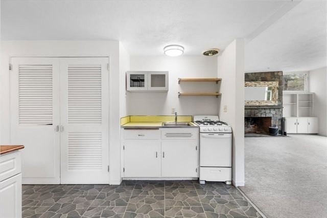 583 Gay St, Westwood, MA 02090