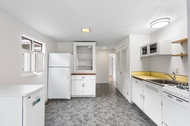 583 Gay St, Westwood, MA 02090