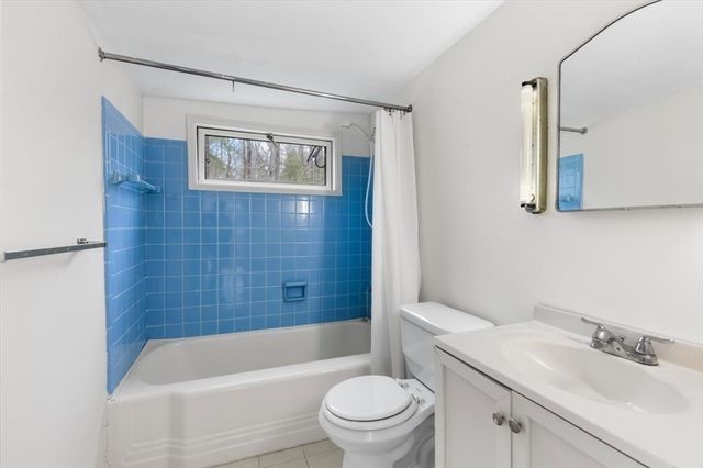 583 Gay St, Westwood, MA 02090