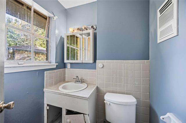 6929 Hoffman Street, Houston, TX 77028