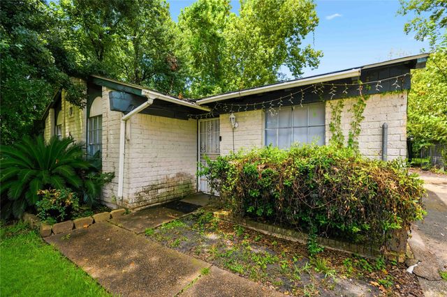 6929 Hoffman Street, Houston, TX 77028