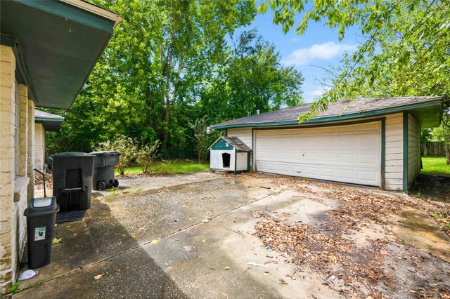 6929 Hoffman Street, Houston, TX 77028